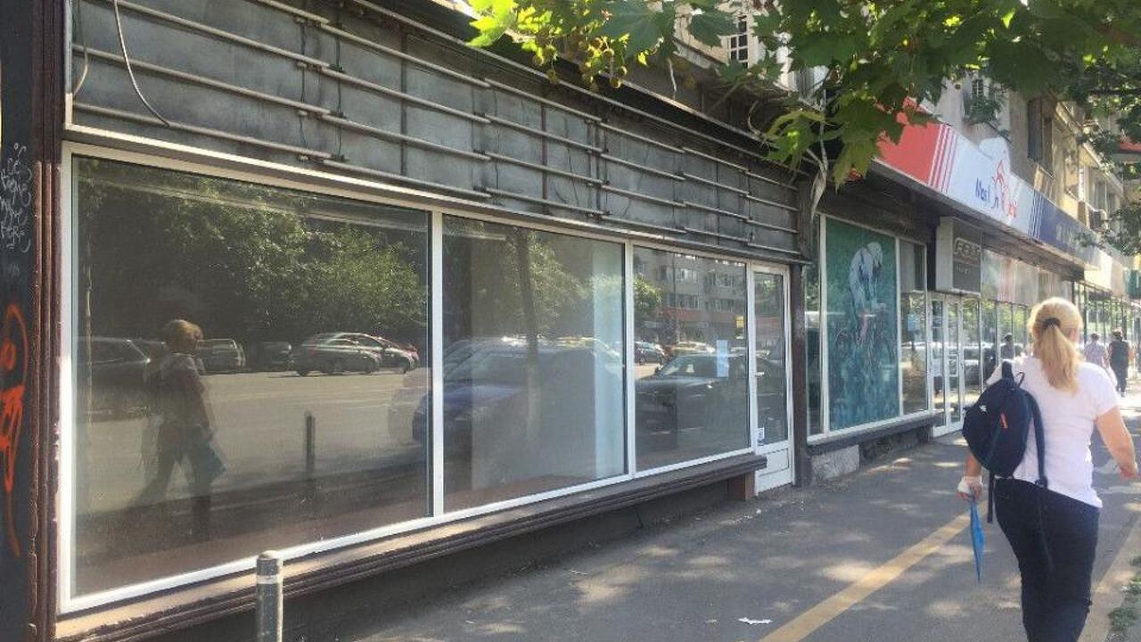 Inchiriez spatiu comercial stradal, 950 euro/ luna, Stefan cel Mare Inchiriez spatiu comercial stradal, 950 euro/ luna, Stefan cel Mare