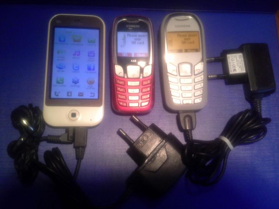 Smartphone Dual Sim si Siemens telefoane de colectie - 1/1