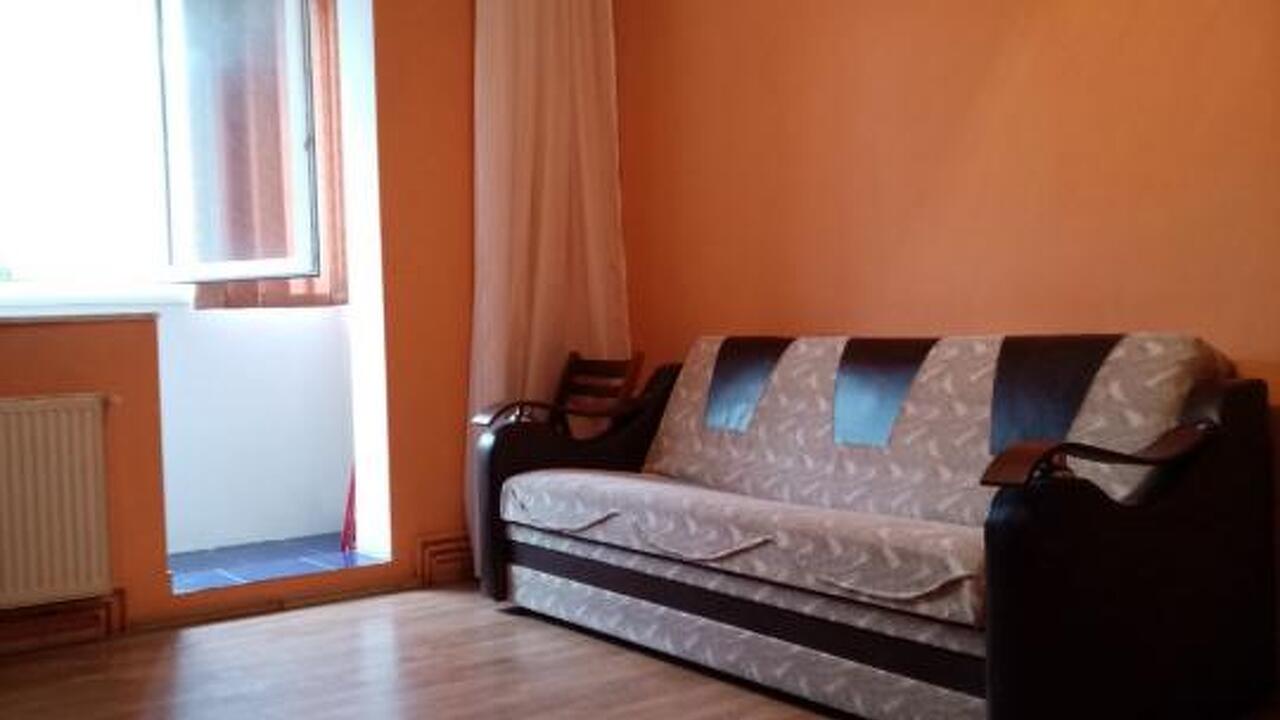 Închiriez apartament 2 camere florilor Închiriez apartament 2 camere florilor