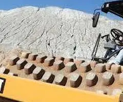 Inchiriez compactor cu picior de oaie Inchiriez compactor cu picior de oaie