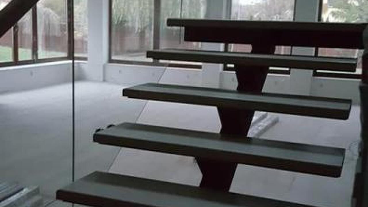 Angajam muncitori pentru executie scari sibalustrade Angajam muncitori pentru executie scari sibalustrade