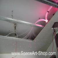 Cer instelat cu fibra optica pe tavan din rigip