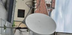 Antena satelit offset 80cm cu 2 LNB-uri, receiver cu telecomanda,