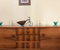Mobila veche, set 5 piese din lemn masiv cu furnir de nuc – stare foarte buna