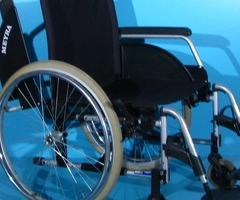Scaun cu rotile din aluminiu Meyra   latime sezut 53 cm