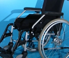Scaun cu rotile Meyra   latime sezut 43 cm