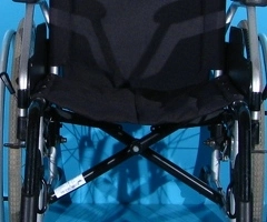 Scaun cu rotile Meyra   latime sezut 43 cm