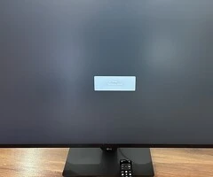 Vand monitor LG 43UN700-B (rezolutie 4K)