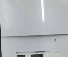 Vand centrala termica pe gaz VAILLANT de 93,3 kw - 102,8 kw si instalatie industriala