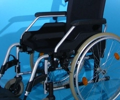 Scaun cu rotile Meyra   latime sezut 46 cm