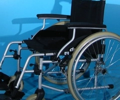 Scaun cu rotile Drive   latime sezut 48 cm