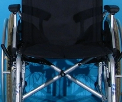 Scaun cu rotile Drive   latime sezut 48 cm