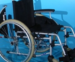 Scaun cu rotile Drive   latime sezut 48 cm