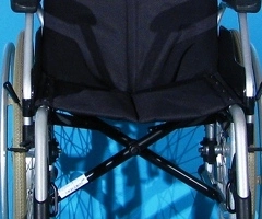 Scaun cu rotile  Meyra - latime sezut 43 cm