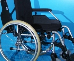 Scaun cu rotile  Meyra - latime sezut 43 cm