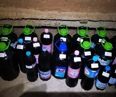 Vand vin de casa rosu sec si demisec