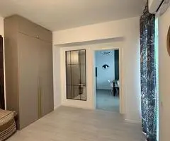 Garsoniera , la 3 minute de statia de Metrou Pacii