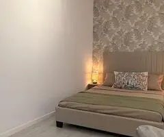 Garsoniera , la 3 minute de statia de Metrou Pacii