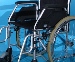 Scaun cu rotile  Meyra - latime sezut 47 cm