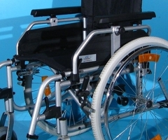 Scaun cu rotile Trenmobil / latime sezut 43 cm