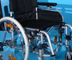 Scaun cu rotile Trenmobil / latime sezut 43 cm