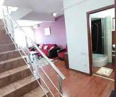 Proprietar ofer penthouse 108 mpu, 3 camere, 2 bai, centrala, parcare, AC. Cartierul Latin