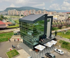 Vand imobil P+3 comercial, birouri, central Cina-Domino's