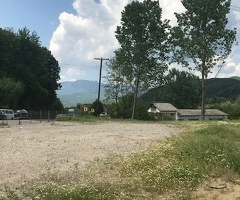 Vand 9500 mp teren intravilan constructii pe DN 7 Bujoreni - Gura Vaii