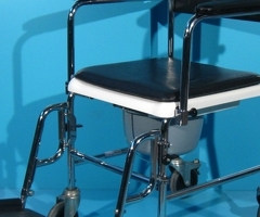 Scaun cu rotile si wc