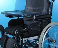 Scaun cu rotile nepliabil pentru adulti