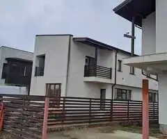 MINI-ANSAMBLU 6 CASE INDIVIDUALE  P+1E + POD +2 PARCARI   4 CAMERE, 3 BAI,  AMIN APA+