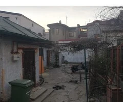 Piata Victoriei teren cu casa demolabila