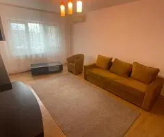 Inchiriez apartament 2 camere decomandat