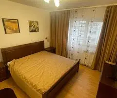 Inchiriez apartament 2 camere decomandat