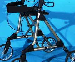 Cadru de mers din aluminiu cu roti - Russka