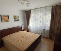 Inchiriez apartament 2 camere decomandat