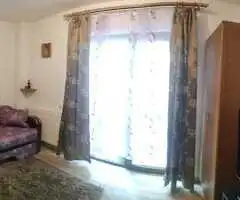inchiriez garsoniera cu parcare