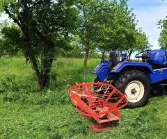 Vand Tractor Bizon T20 4x4+plug cu 2cormane si freza1,25m pret 19.500 negociabil