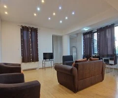 Stefan cel Mare spatios in bloc tip vila