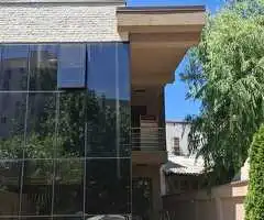 Lacul Tei proprietate deosebita activitati comerciale diverse