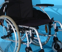 Scaun cu rotile din aluminiu  Drive - latime sezut 51 cm