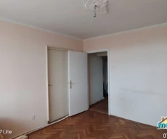 Proprietar vand apartament decomandat cu 3 camere in Tiglina 2 Galati, Romania