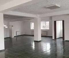 Piata Bobocica parter, etaj 1 impreuna sau separate